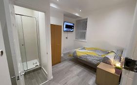 Lovely 3 Bed, 1St Floor Apartment Near Cardiff City Centre